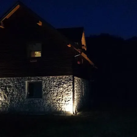 Exo Log Jezero (Konjic)