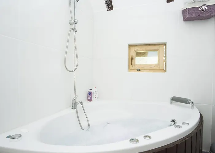 别墅 Exo Log Jezero (Konjic)